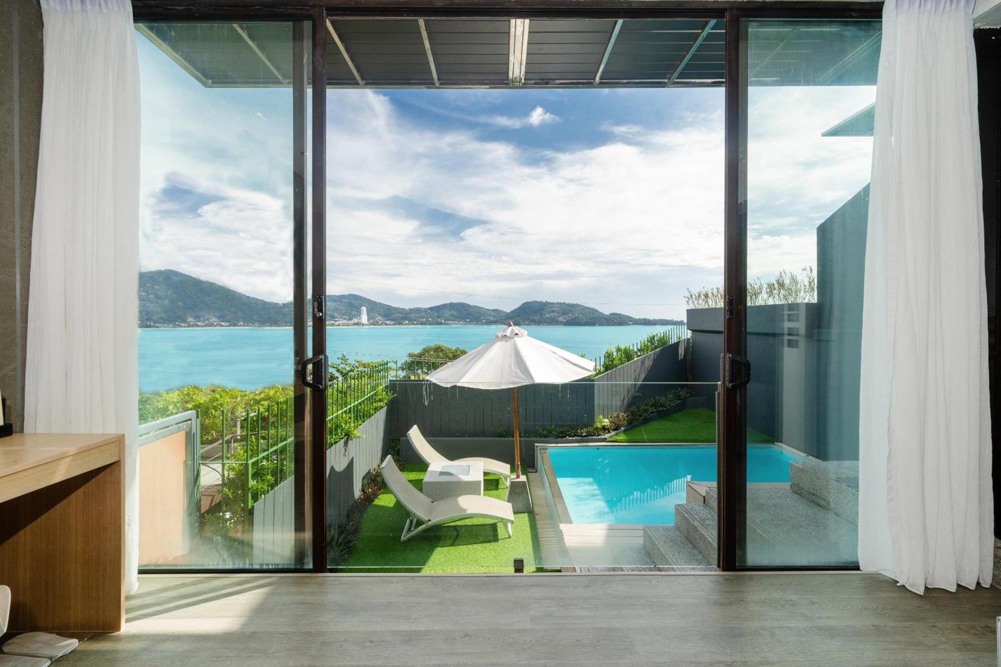 إندوتشين ريزورت آند فيلاز Patong المظهر الخارجي الصورة View from a suite at the resort