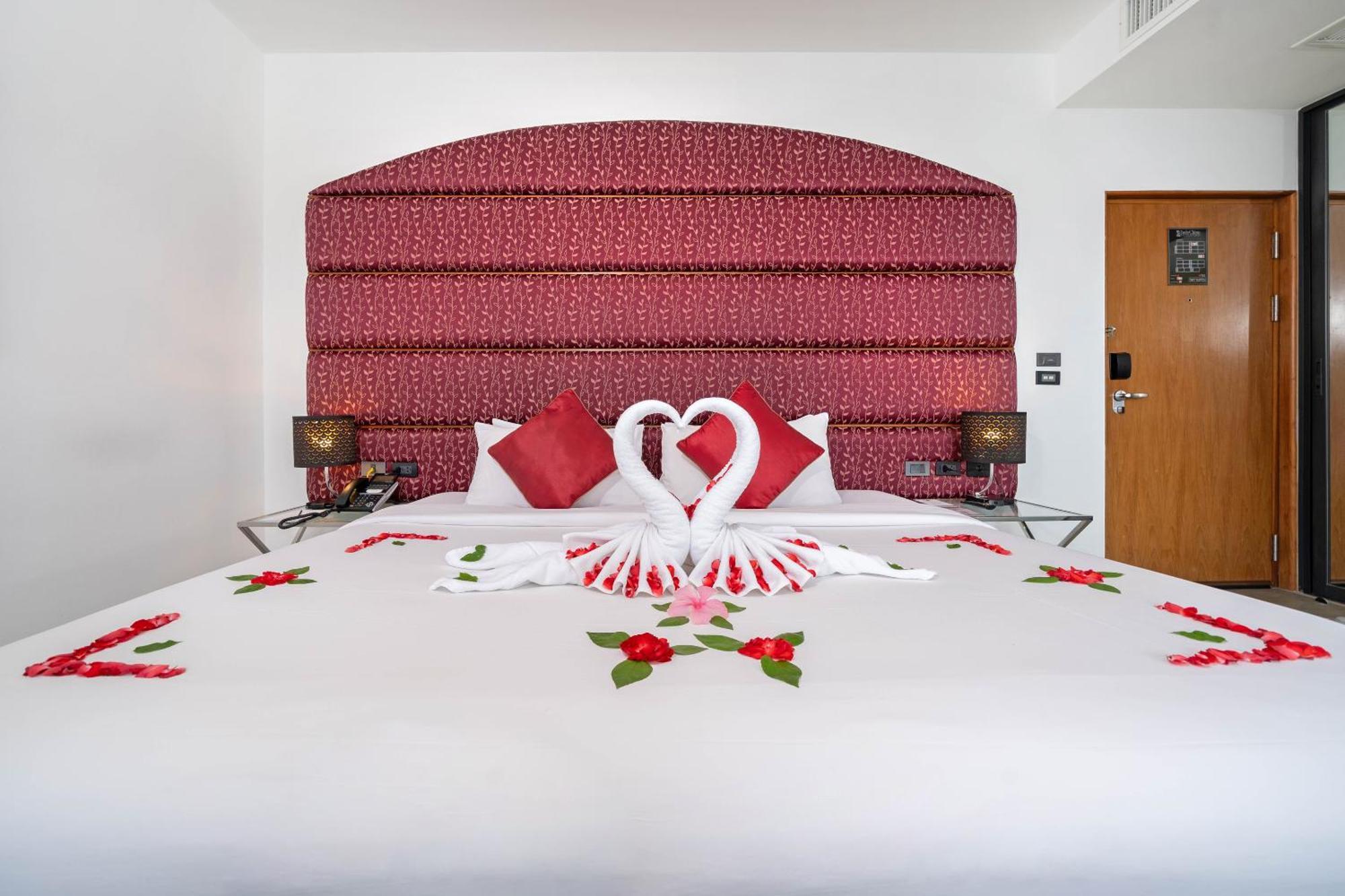 إندوتشين ريزورت آند فيلاز Patong المظهر الخارجي الصورة Honeymoon Suite