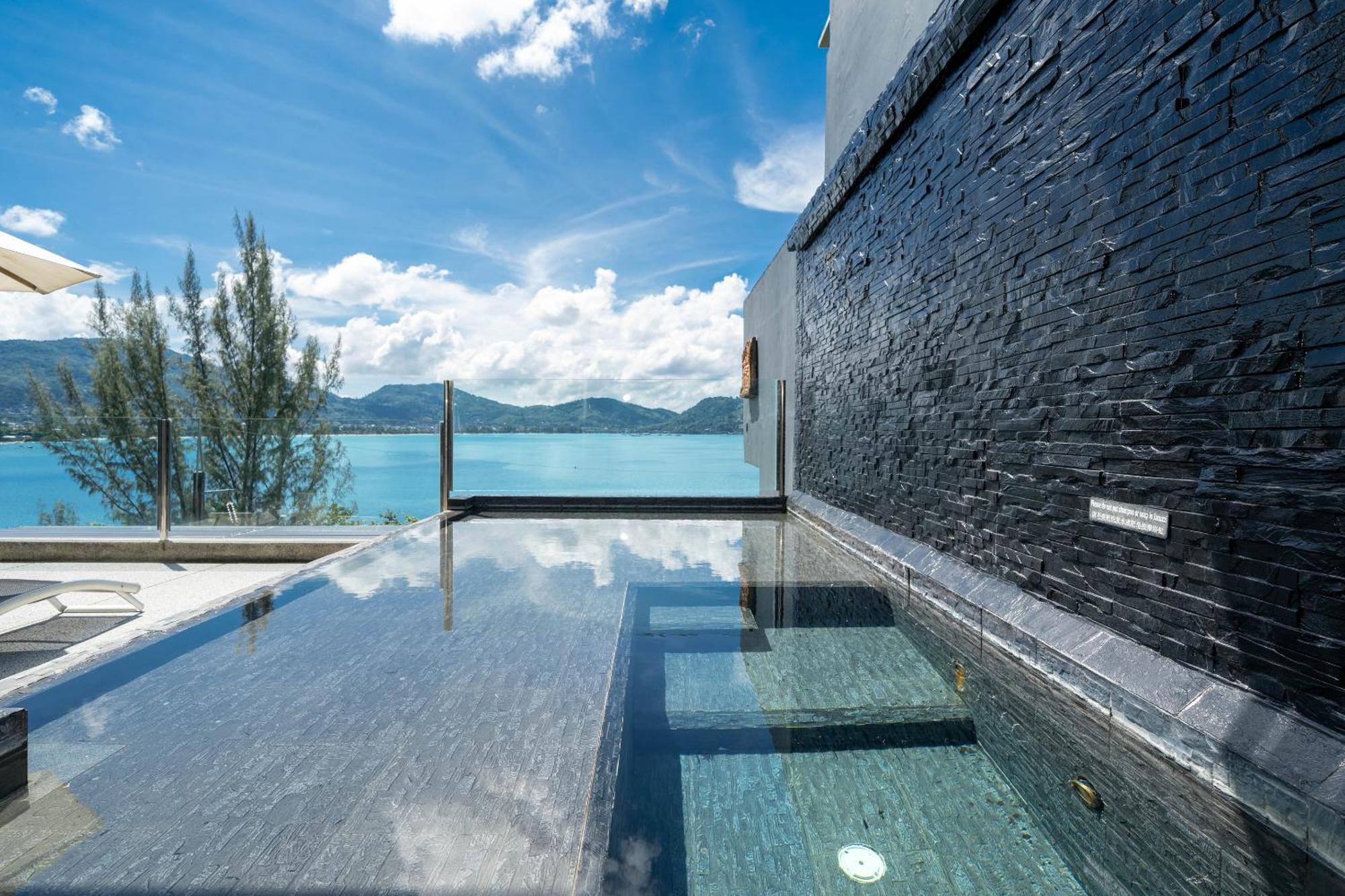 إندوتشين ريزورت آند فيلاز Patong المظهر الخارجي الصورة The swimming pool at the hotel