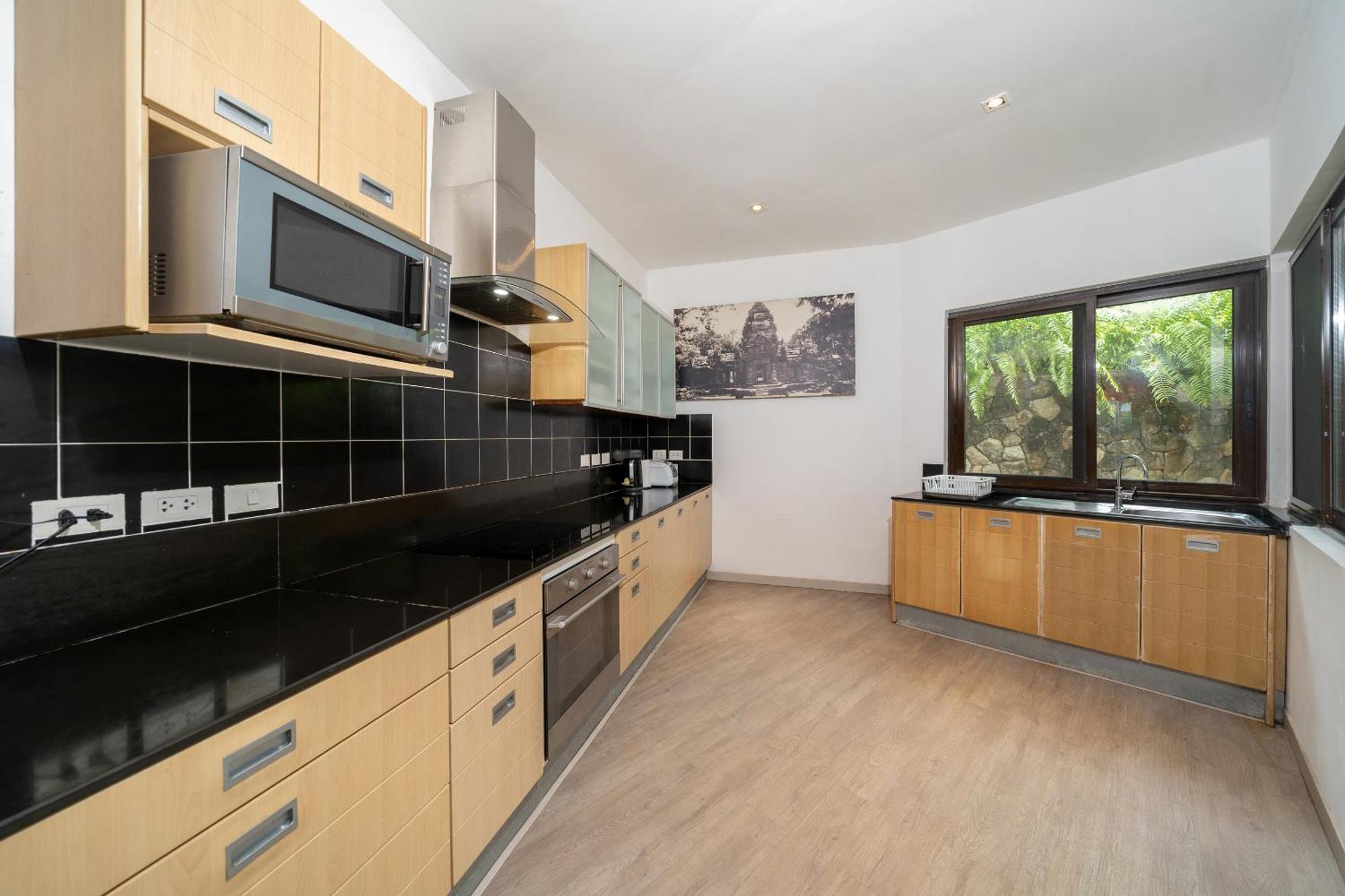 إندوتشين ريزورت آند فيلاز Patong المظهر الخارجي الصورة A kitchen