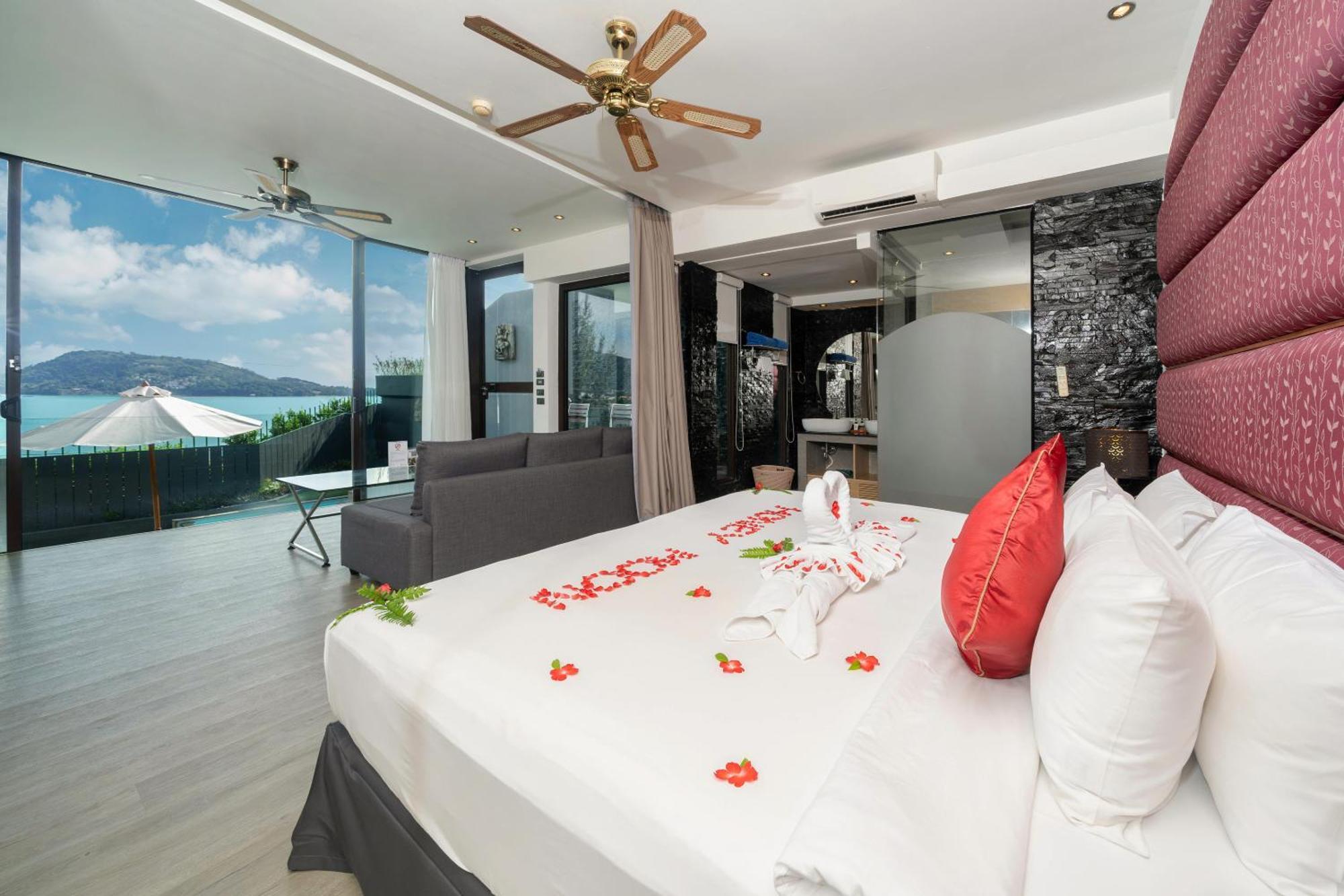 إندوتشين ريزورت آند فيلاز Patong المظهر الخارجي الصورة A bedroom at the resort